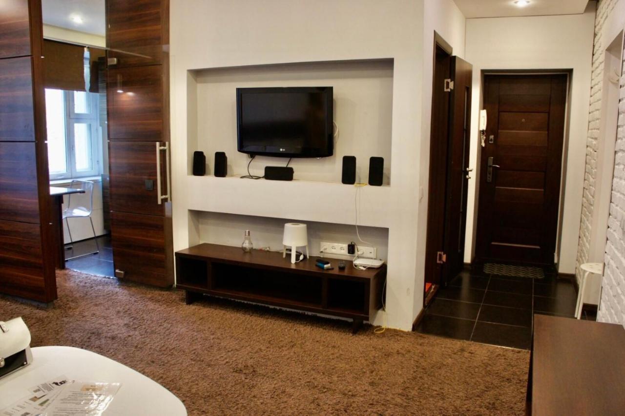 Central Apartment Nemiga Minsk Buitenkant foto