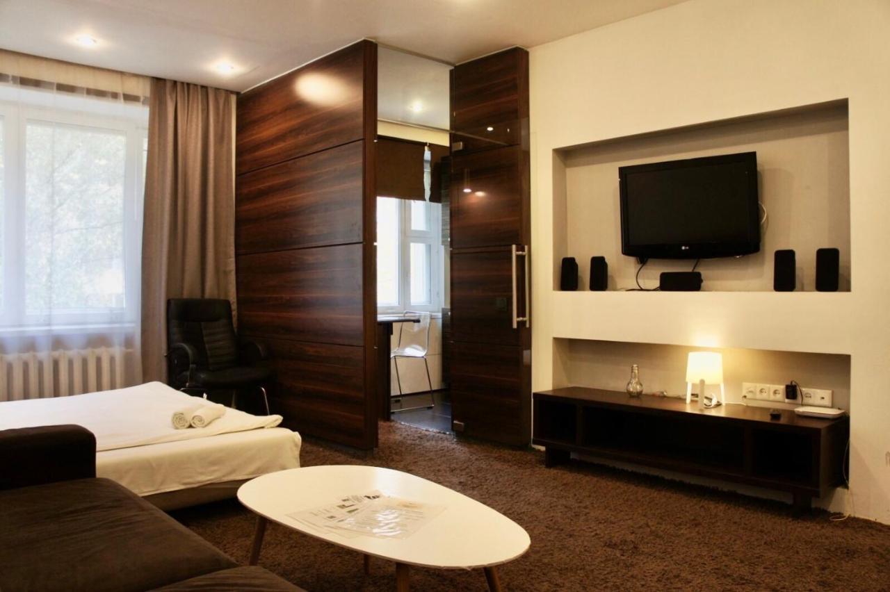 Central Apartment Nemiga Minsk Buitenkant foto